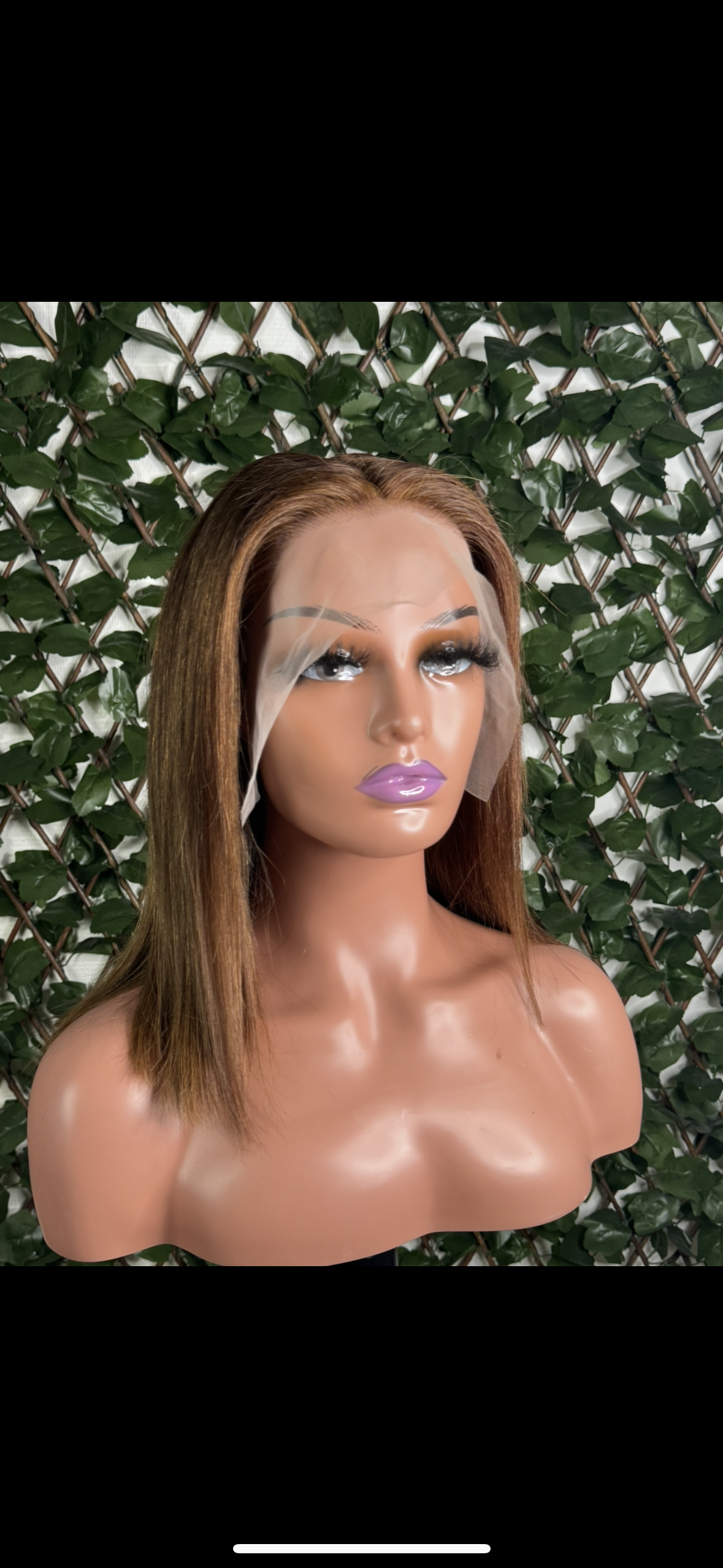 Perruque mi-longue lisse – Blond caramel