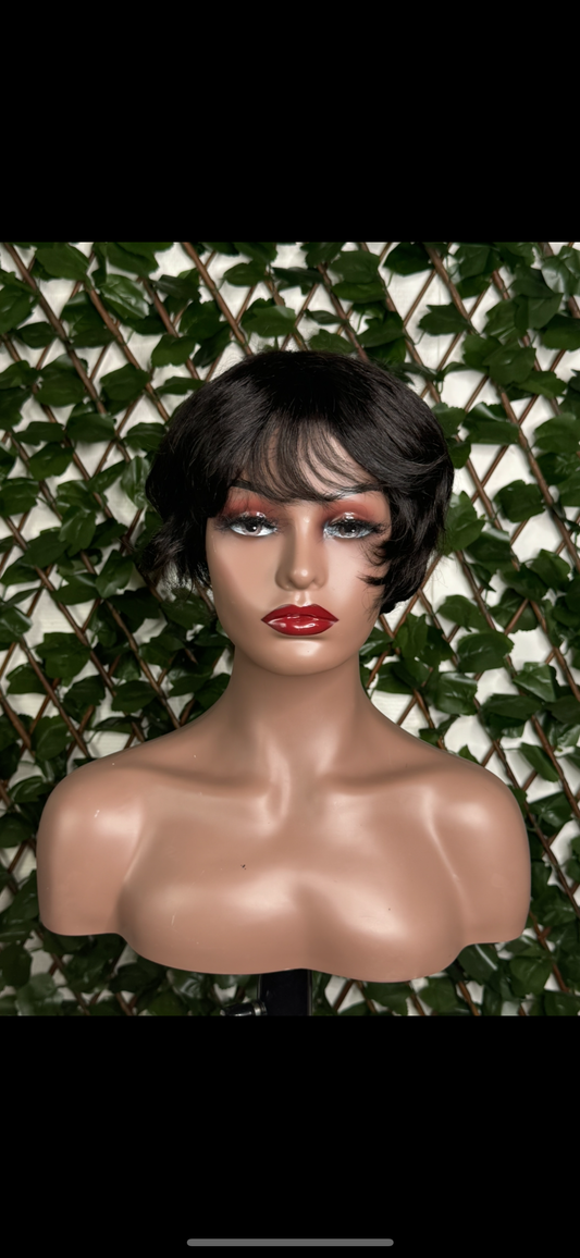 Perruque courte lisse avec frange