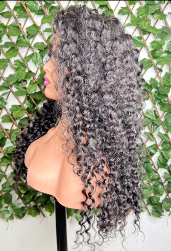 Perruque bouclée nina