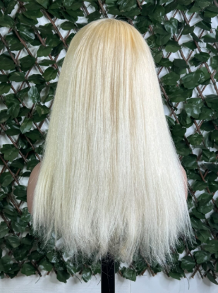 Perruque longue bicolore – Blonde & noire, coupe lisse