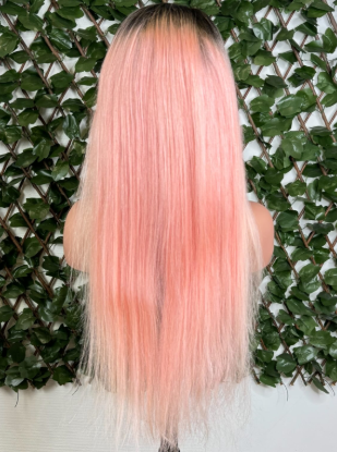 Perruque longue lisse – Racines foncées & rose poudré