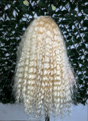Perruque Lace Front Blonde Bouclée