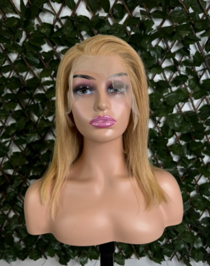 Perruque Lace Wig Blonde – Coupe Mi-longue Élégante