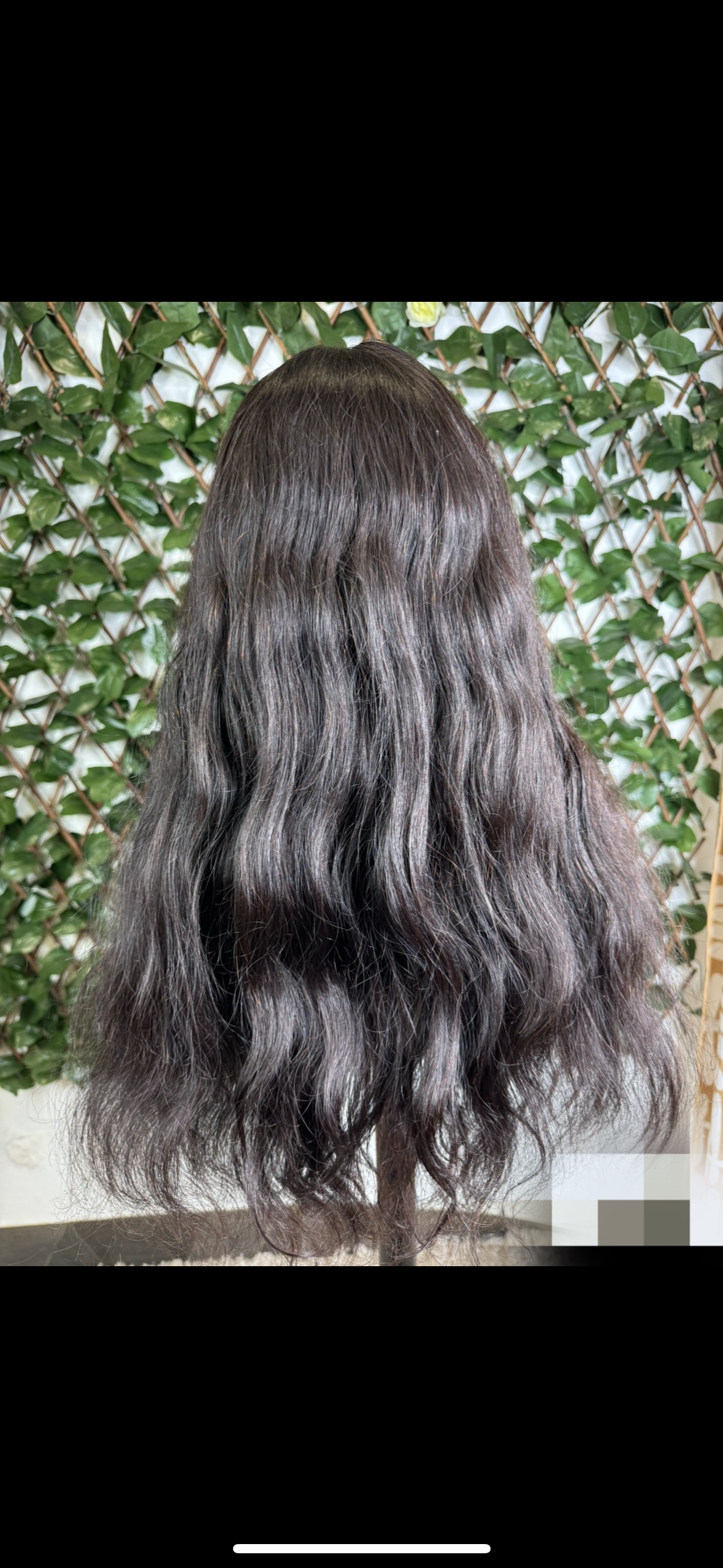 Perruque mi-longue ondulations légères