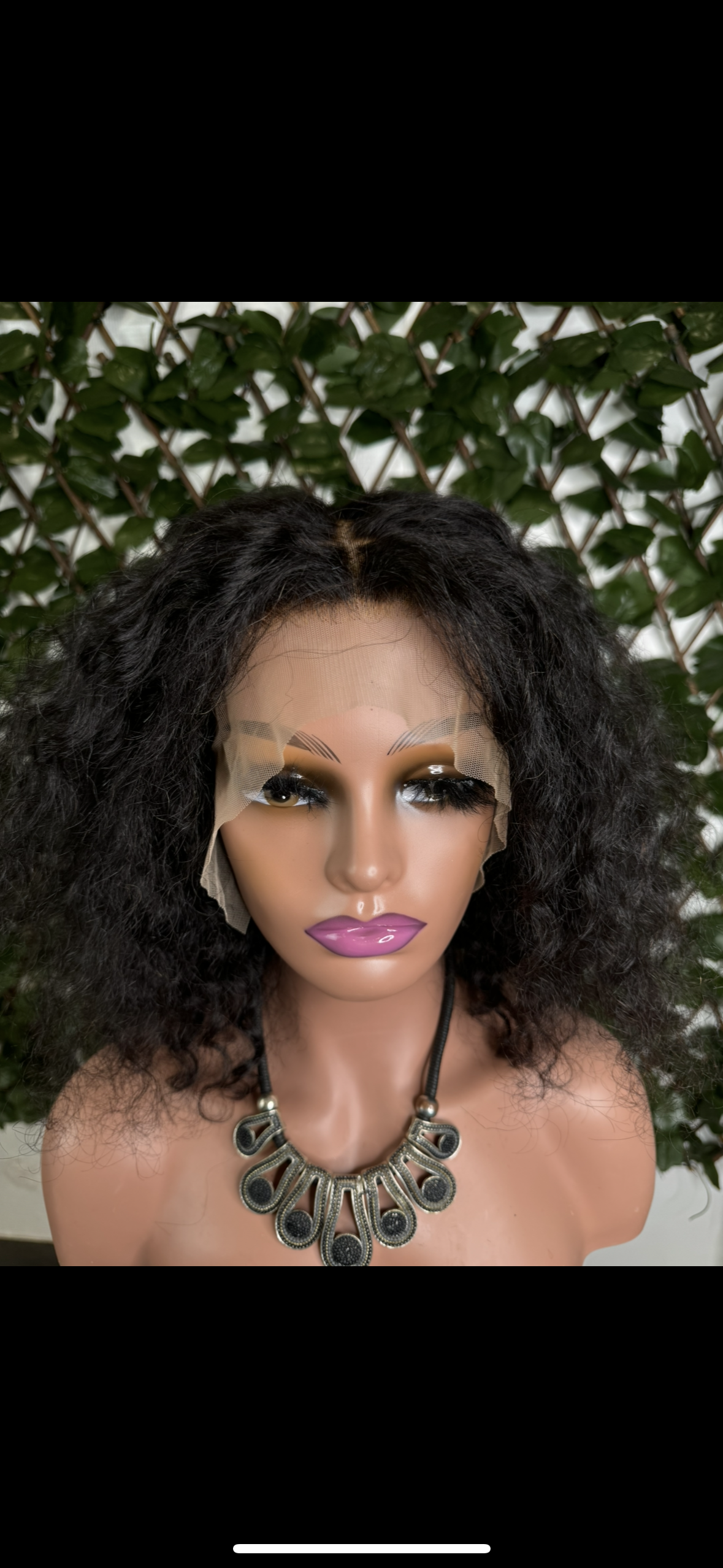 Perruque Carrée Noire – Volume Naturel